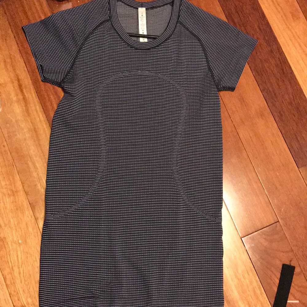 Swiftly Tech LS Crew NWOT